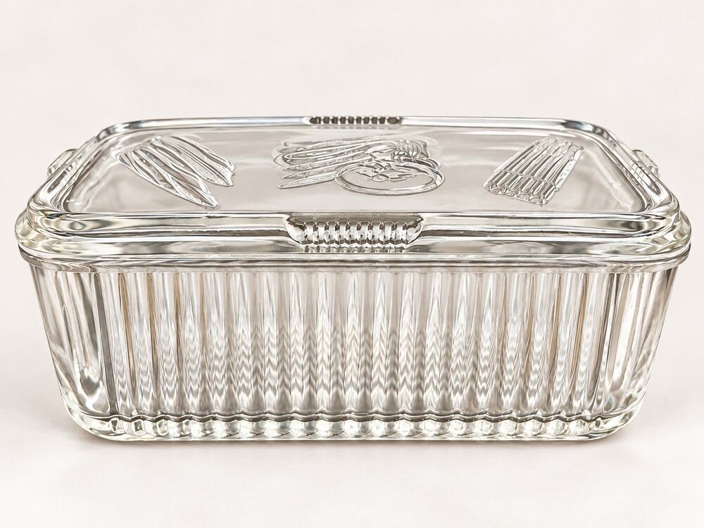 Vintage Federal Glass Refrigerator Dish 8.5” Embossed Vegetable Lid Ribbed Clear